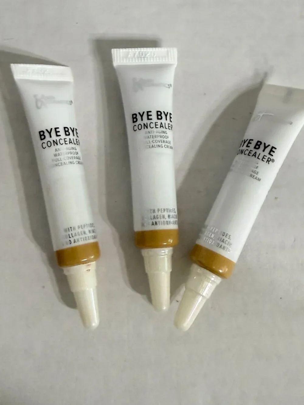 It Cosmetics Bye Bye Concealer - MEDIUM -  .07 Oz TRAVEL SIZE - SEALED- Lot of 3